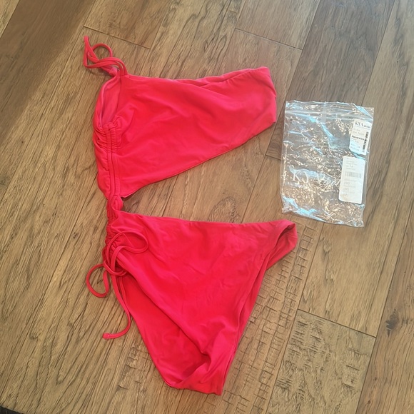 KYA Swim Reversible It Girl One Piece Rouge/Hot Pink - Picture 6 of 8